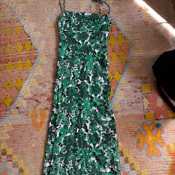 midi green patterned dress with cinched back and tie straps - Picture 3 of 6